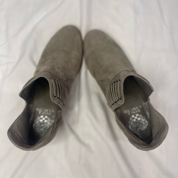 Vince Camuto Vc Pevista booties size 7 - Picture 3 of 14